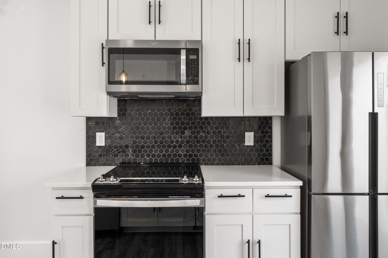 203 Nelson St - Photo 4 of 29