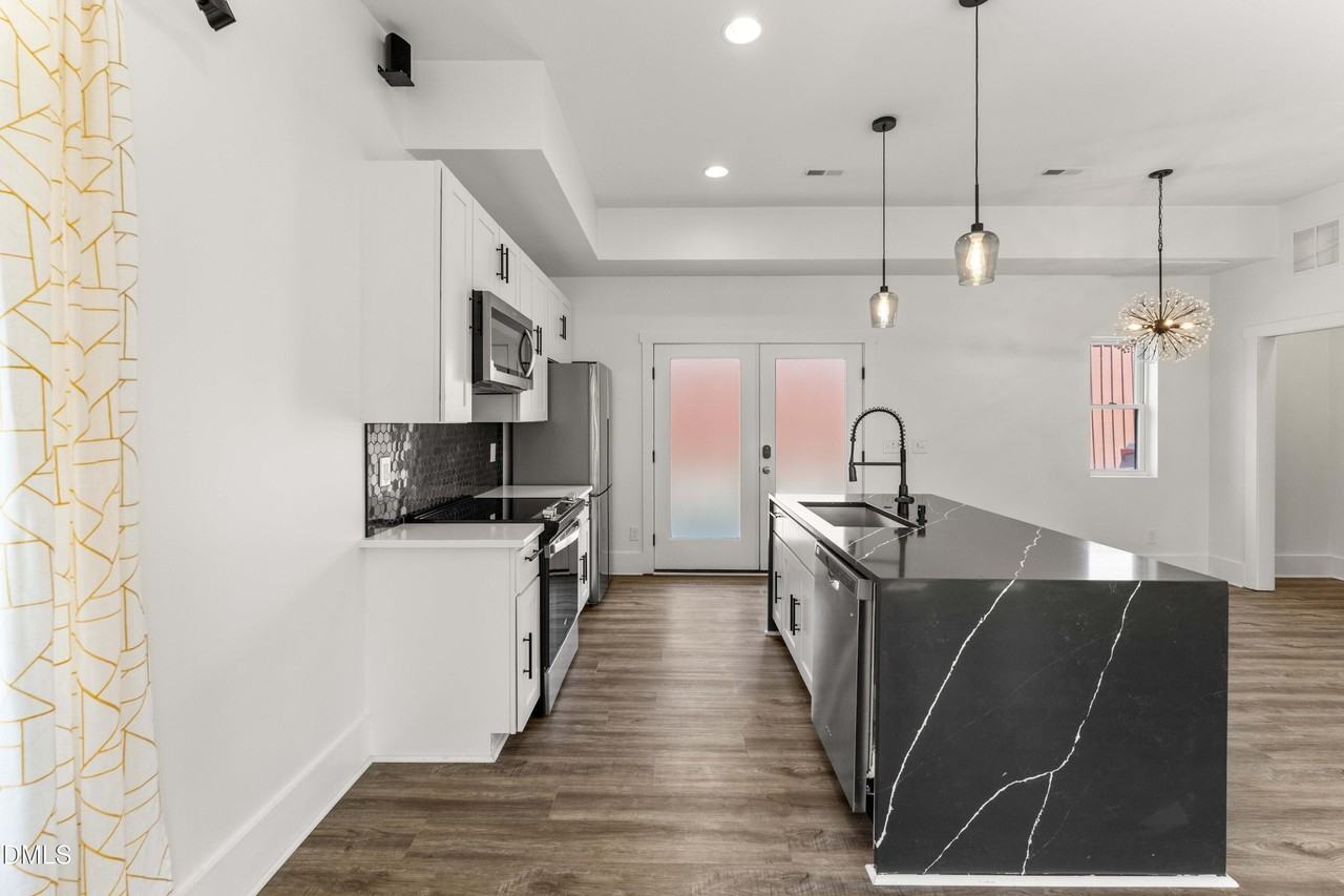 203 Nelson St - Photo 6 of 29