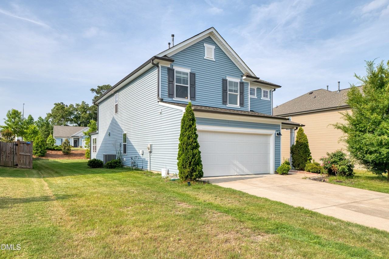 2132 Water Marsh Trl - Photo 2 of 37
