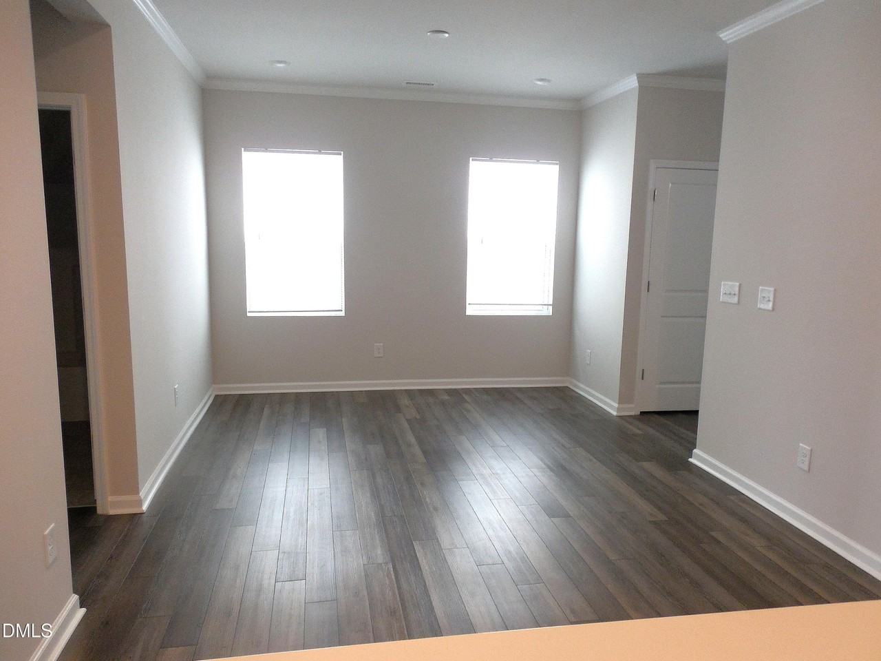 1003 Sora Way - Photo 6 of 22
