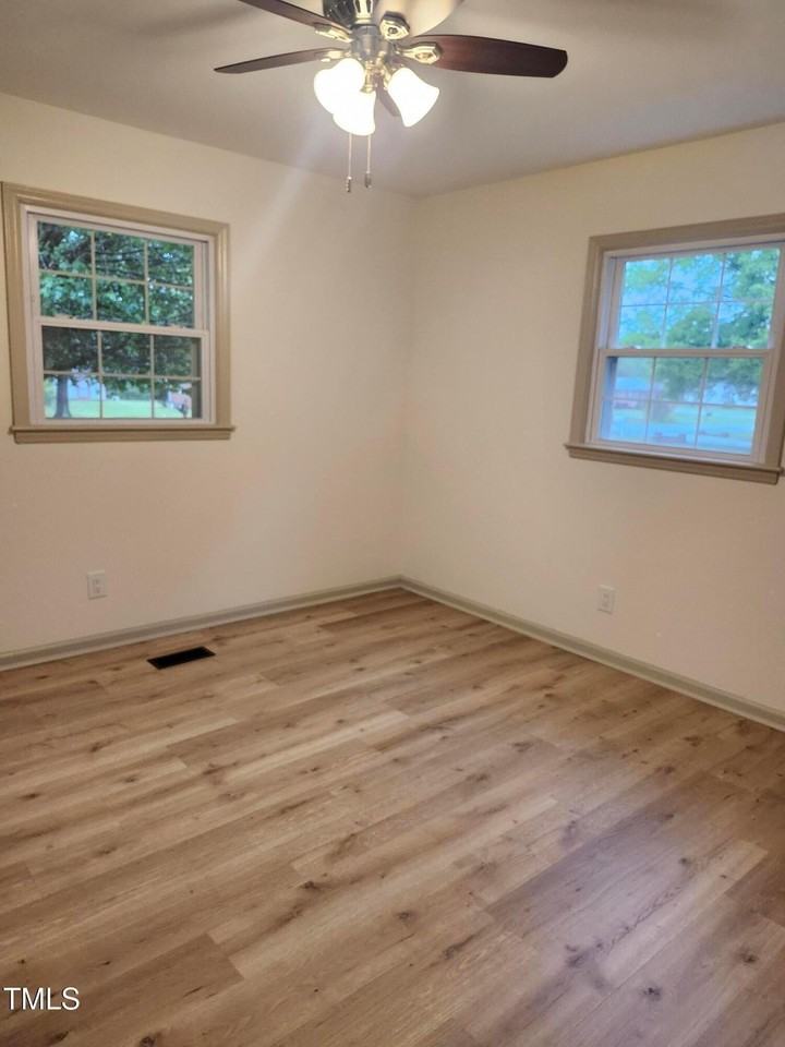 2546 Ardsley Dr - Photo 7 of 11