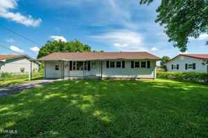 featured image of 422 Gap Creek Rd