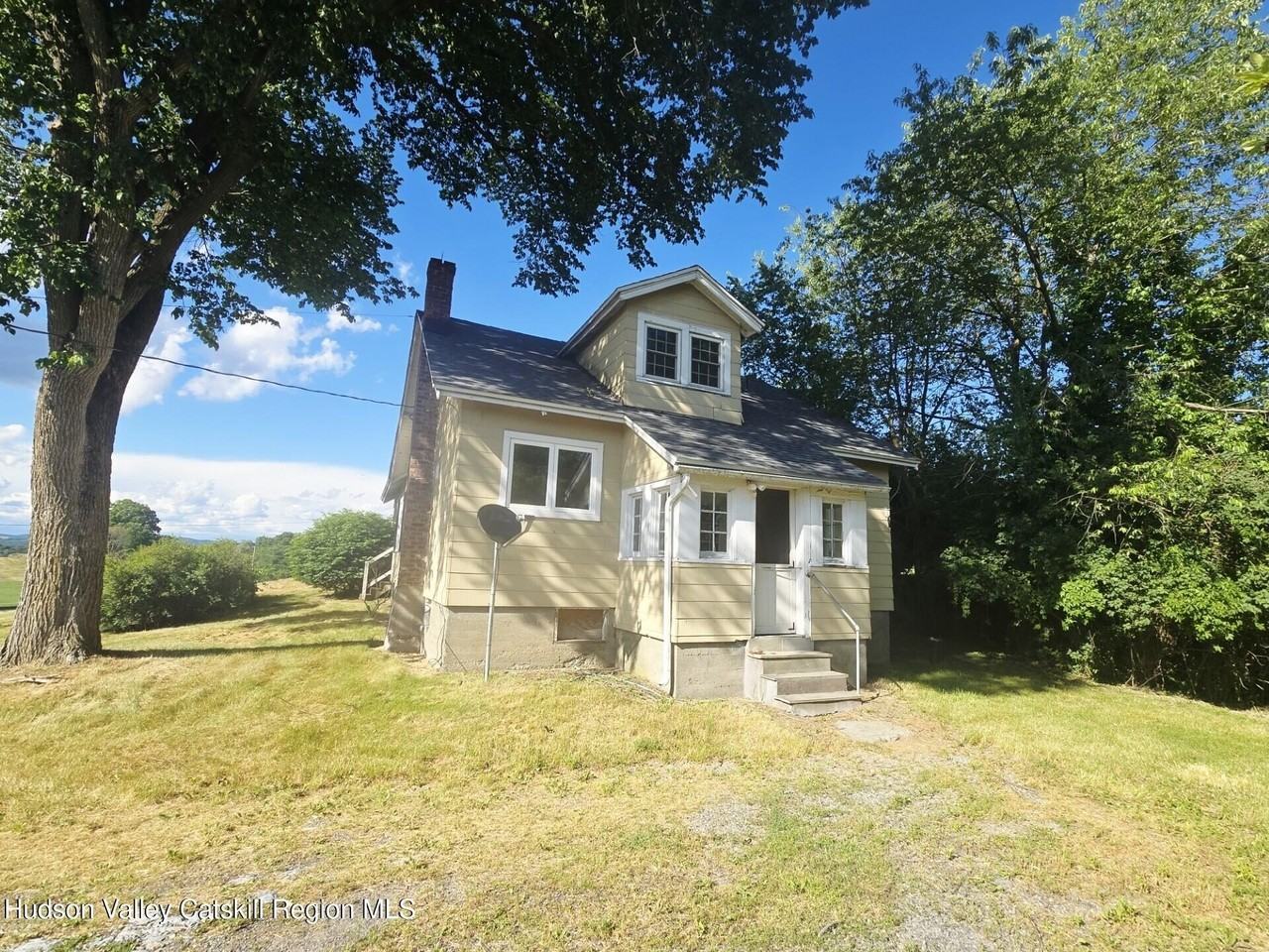 479 N Mountain Rd - Photo 2 of 15
