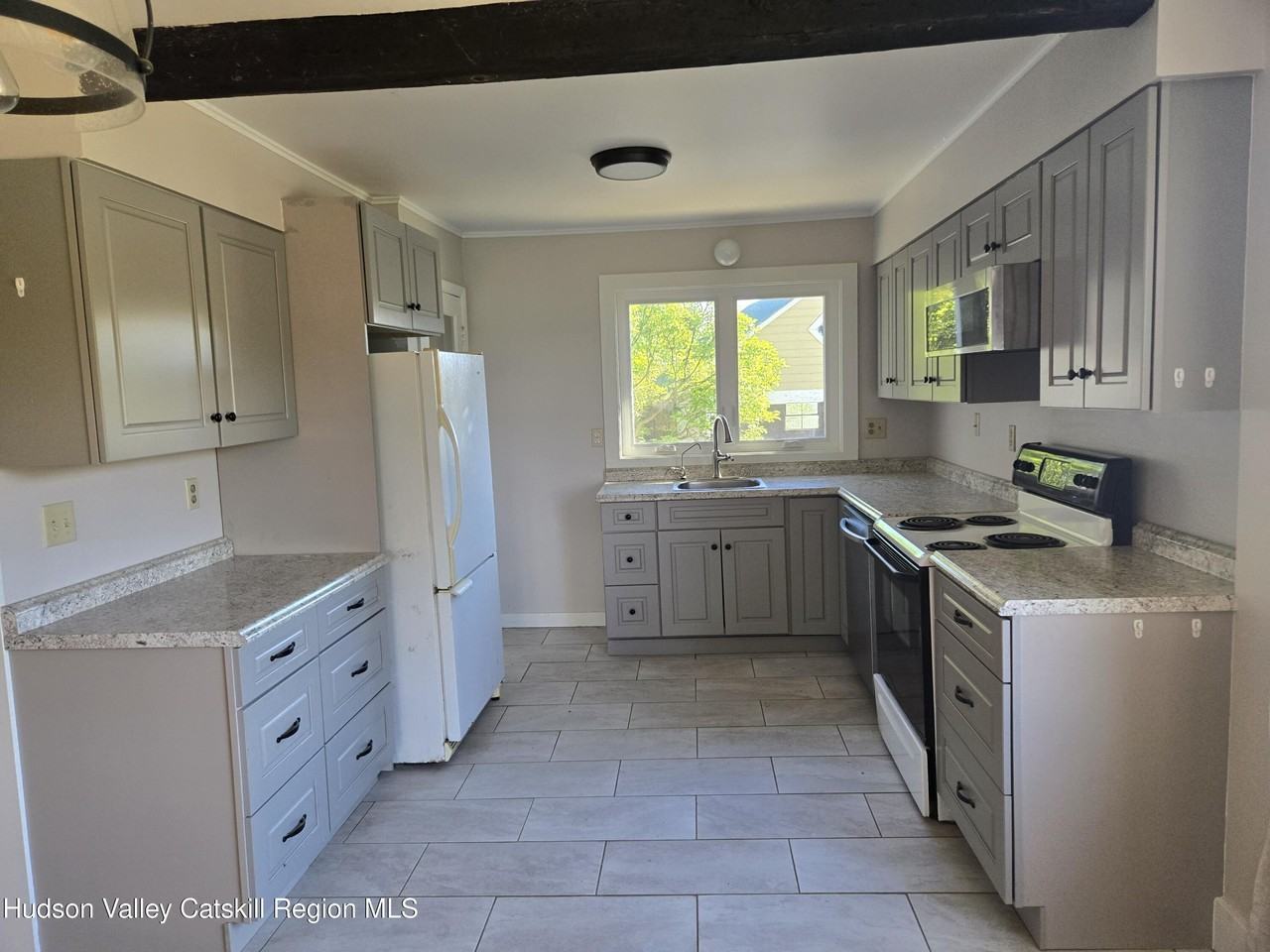 479 N Mountain Rd - Photo 5 of 15
