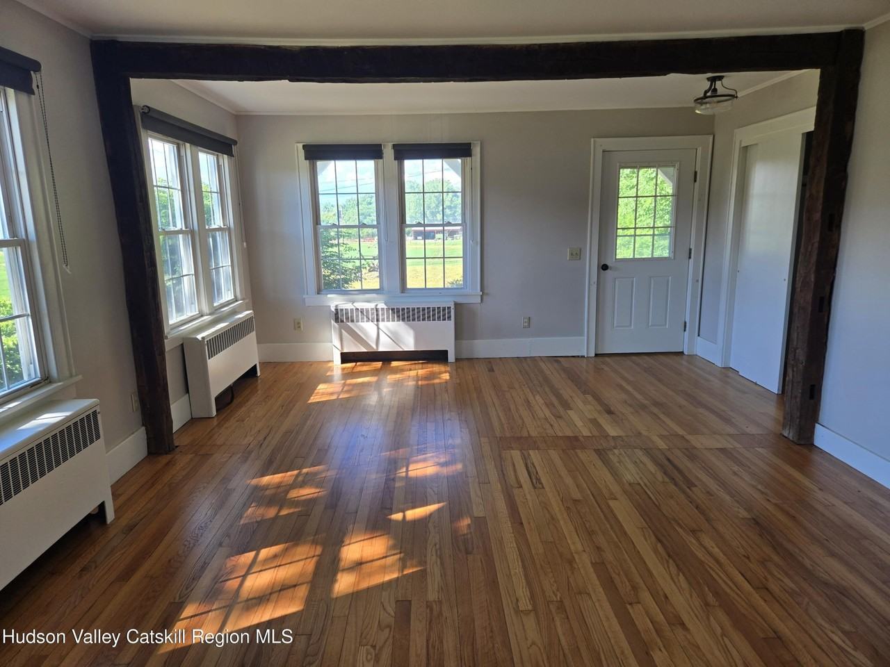 479 N Mountain Rd - Photo 7 of 15