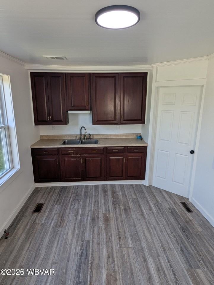 56 Penn St - Photo 6 of 15
