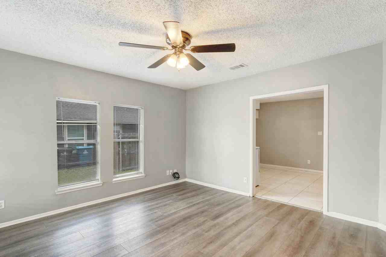 929 Rice St #1 - Photo 2 of 11