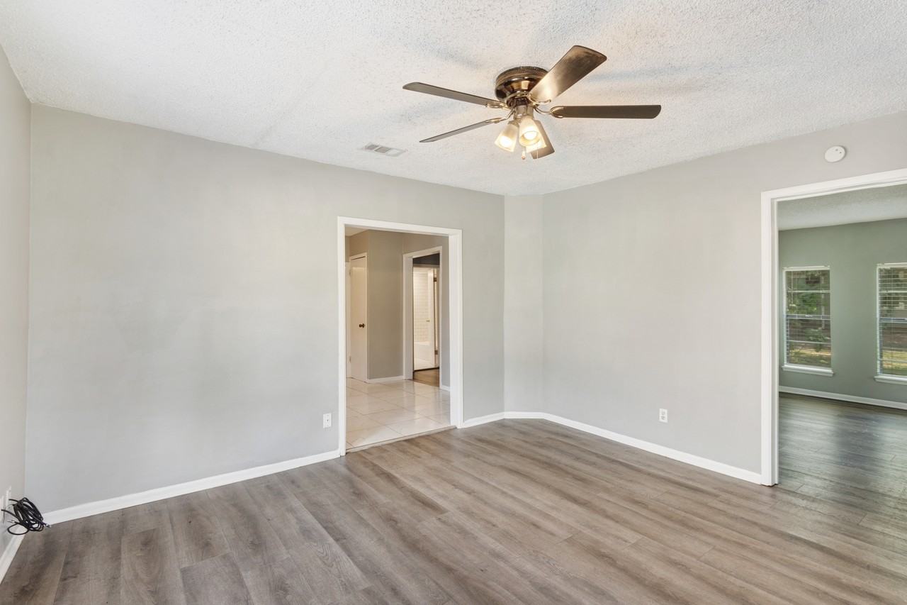 929 Rice St #1 - Photo 3 of 11