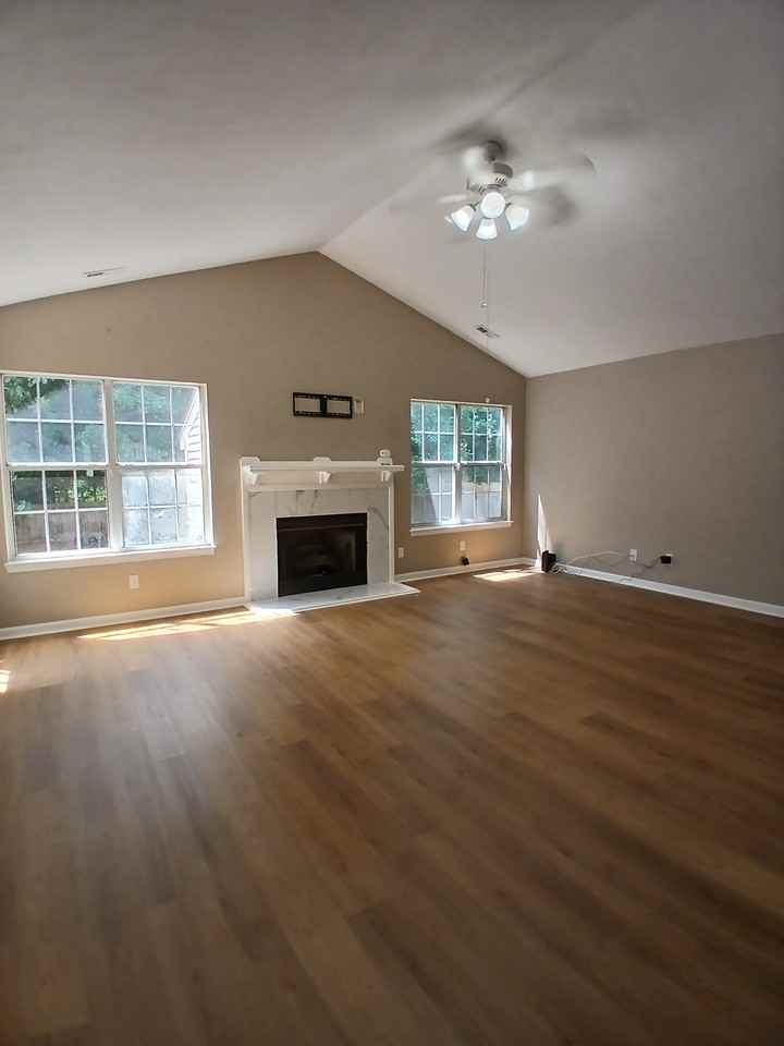 124 Mallard Dr #1 - Photo 2 of 11