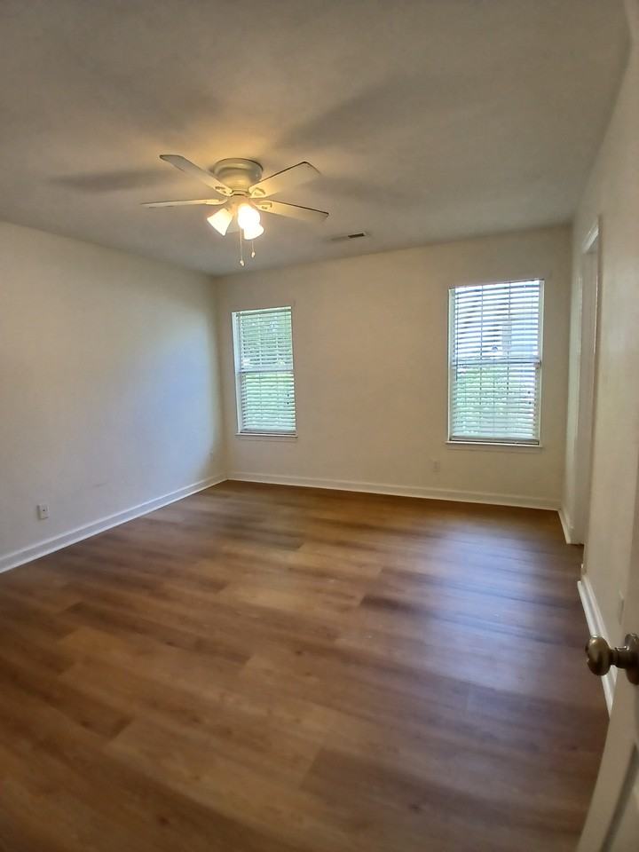 124 Mallard Dr #1 - Photo 4 of 11