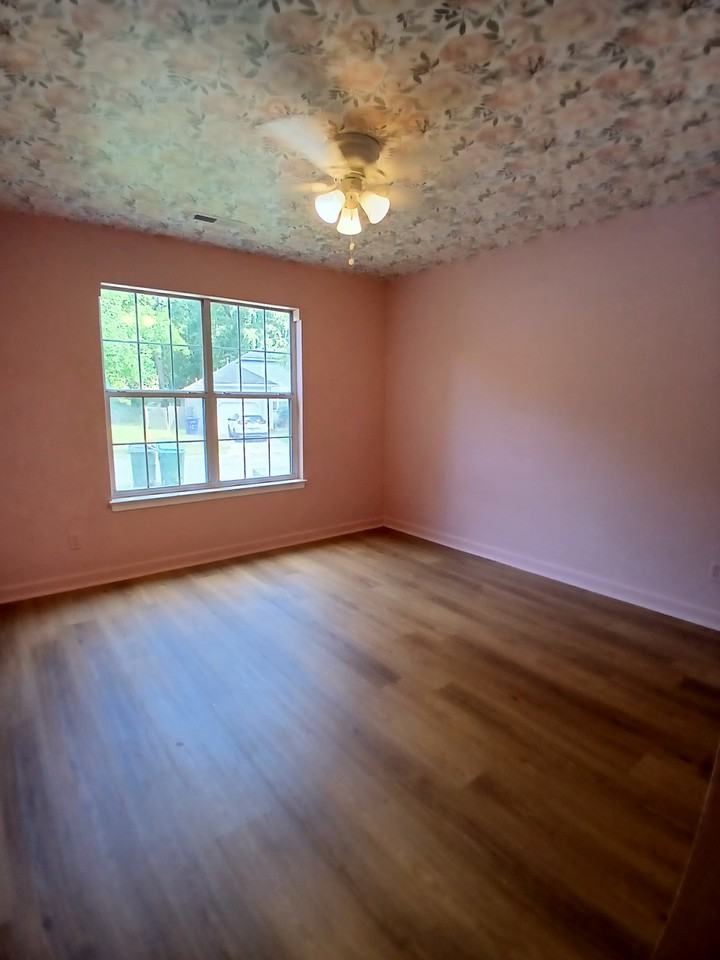 124 Mallard Dr #1 - Photo 6 of 11