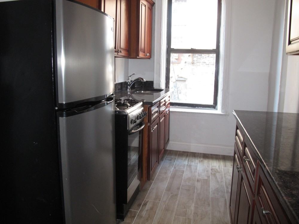 3139 Broadway #14 - Photo 4 of 6