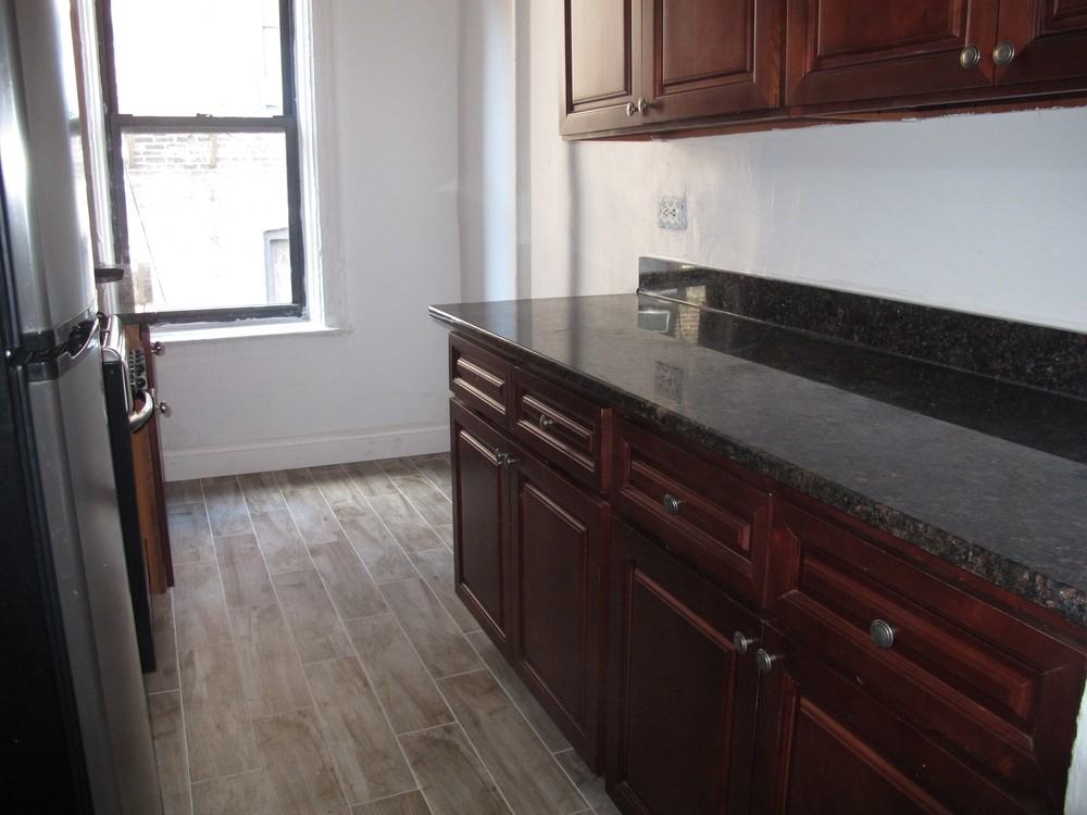 3139 Broadway #14 - Photo 5 of 6