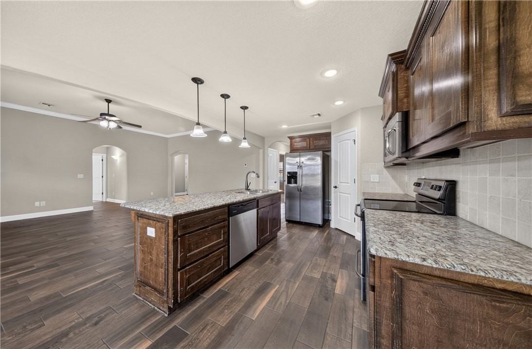 1130 Coventry Ln - Photo 6 of 25