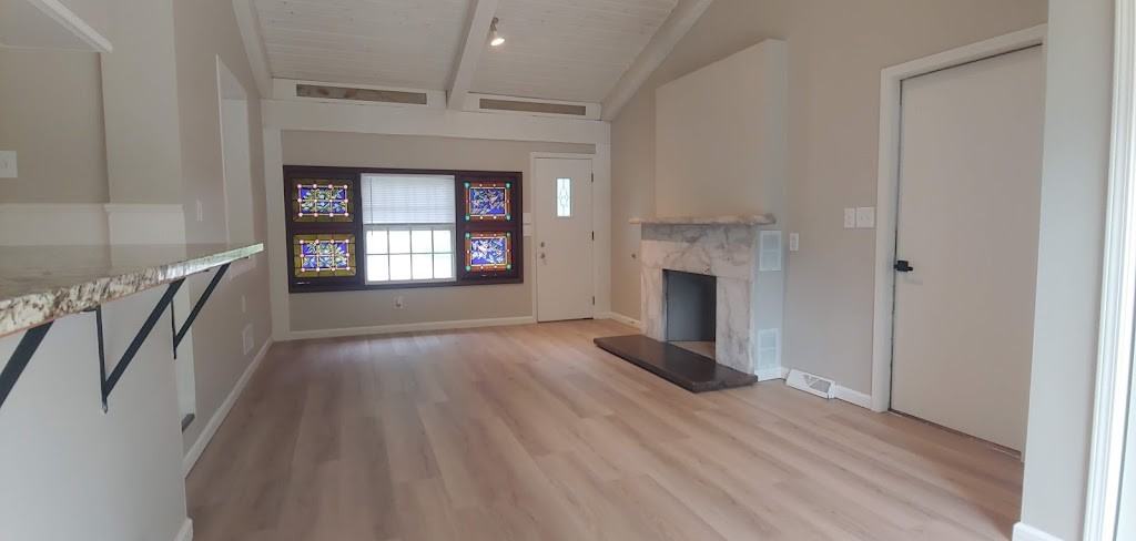 4425 N 105th St #1 - Photo 3 of 21