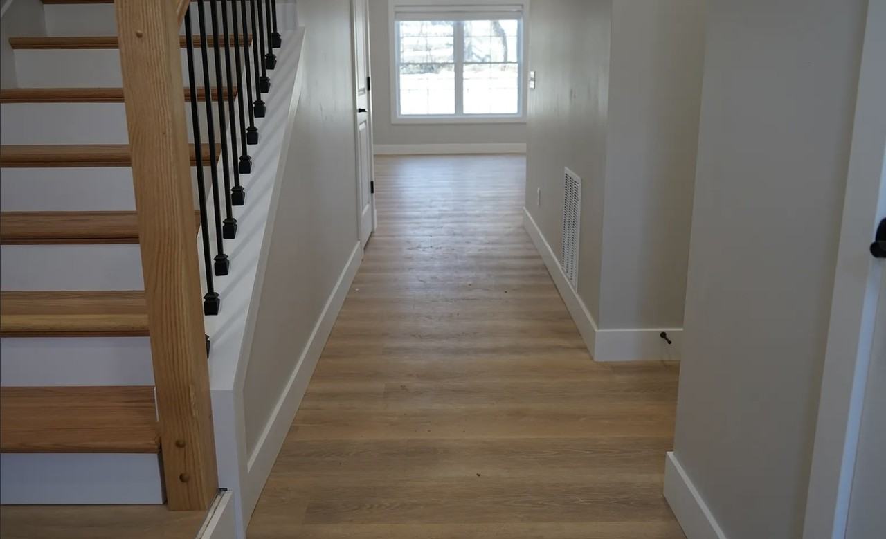102 Everly Pointe Dr - Photo 2 of 10