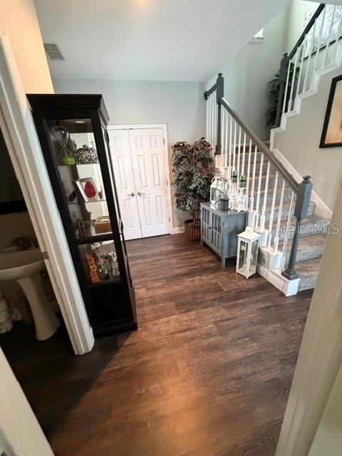 102 Grinnell Pl - Photo 7 of 50