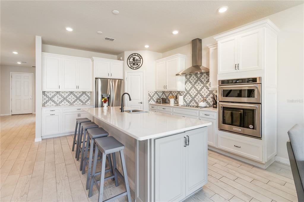 2710 Forestdale St - Photo 5 of 36