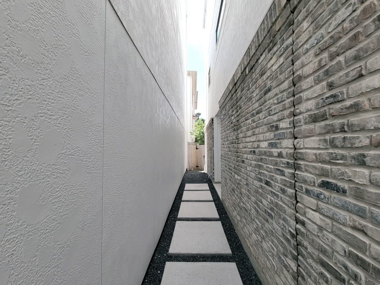 5709 Larkin St - Photo 5 of 50