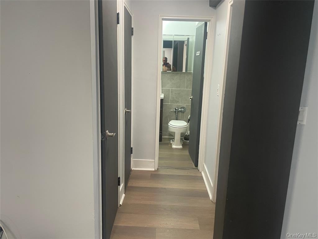 1 Sadore Ln Apt 2w - Photo 5 of 17
