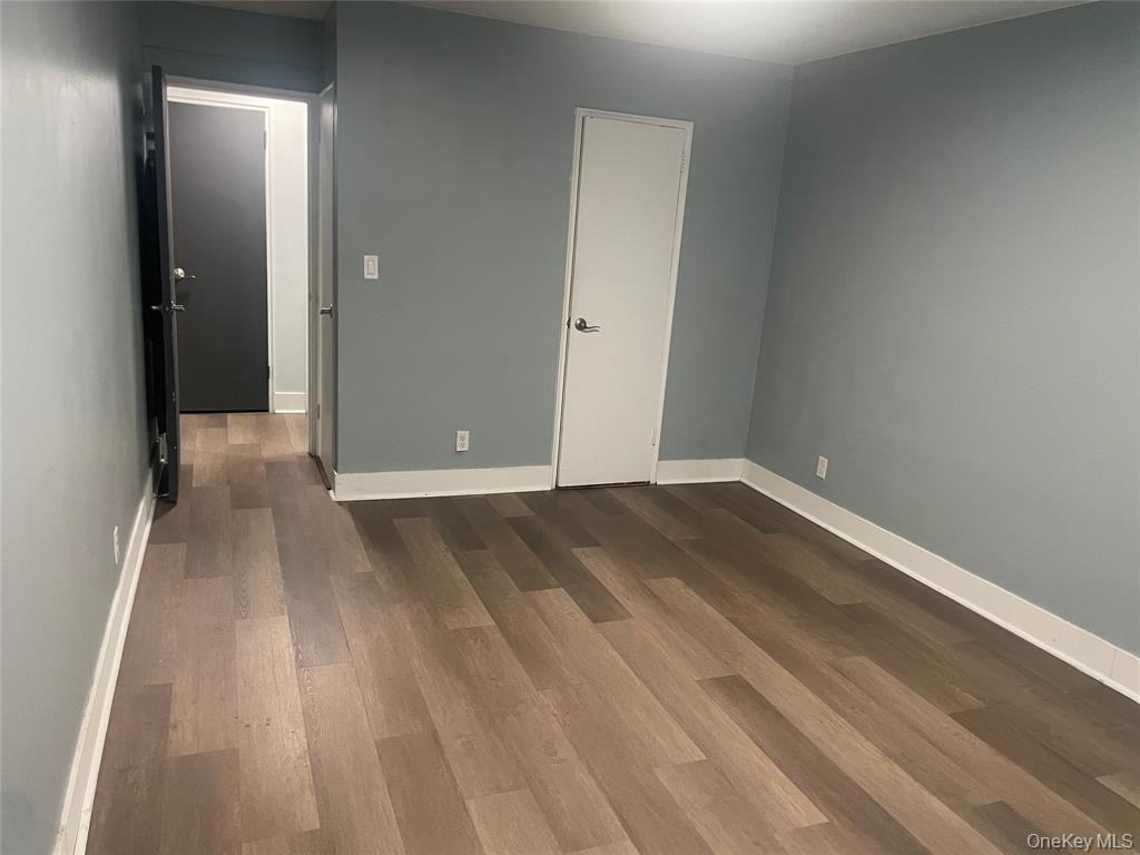 1 Sadore Ln Apt 2w - Photo 7 of 17