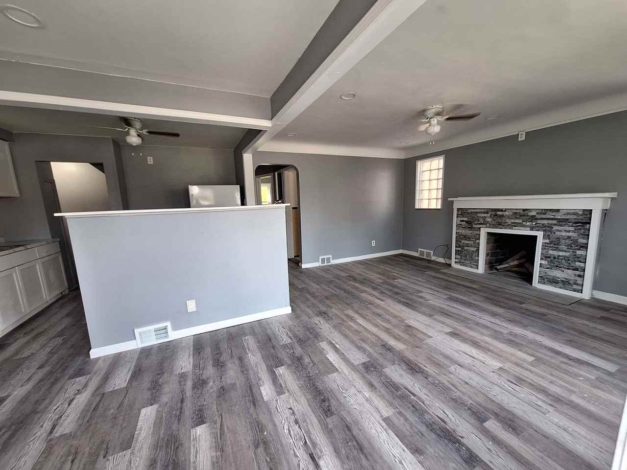 11785 Nashville St - Photo 2 of 24