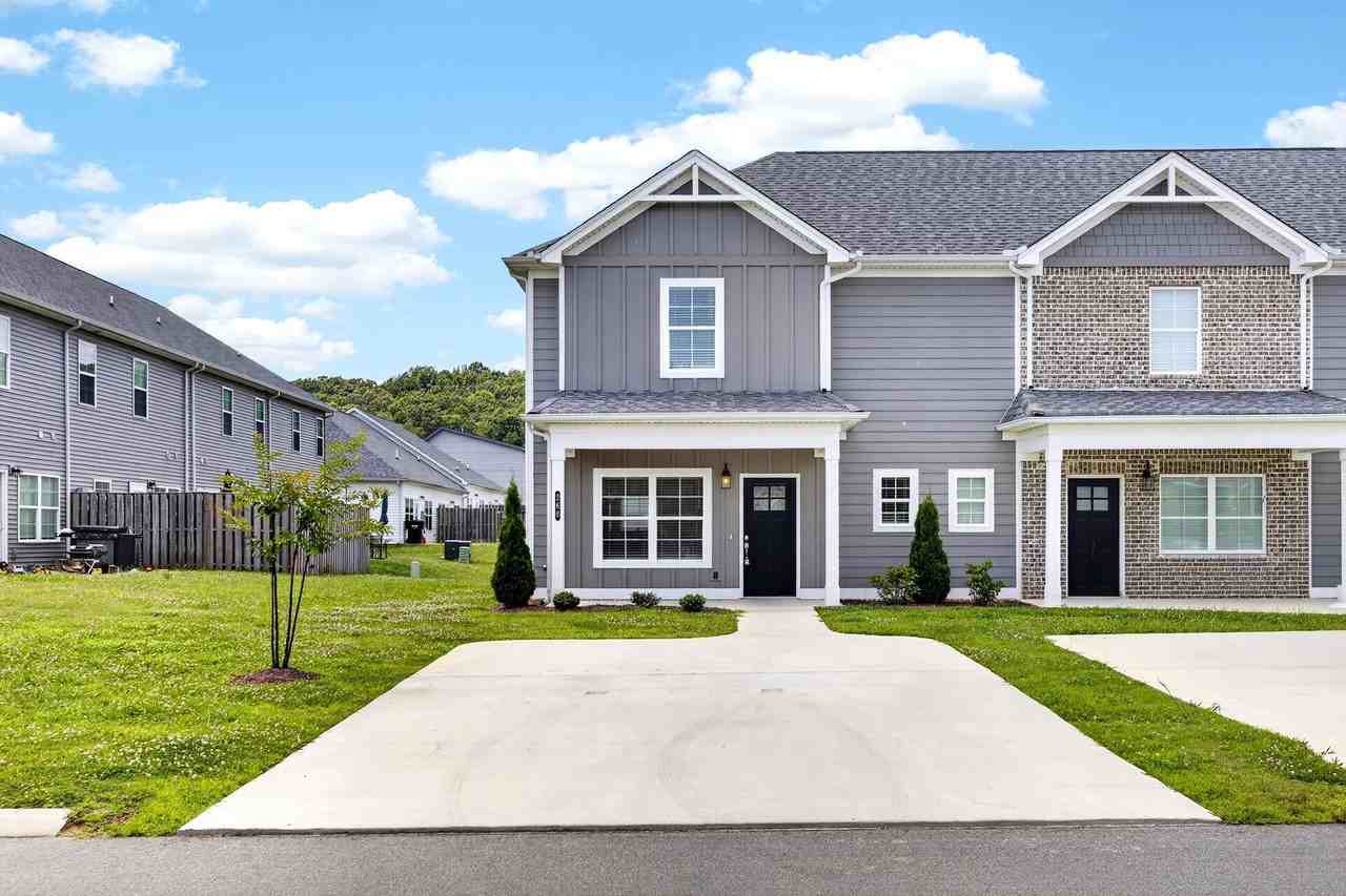 266 Bellingham Cv Ne