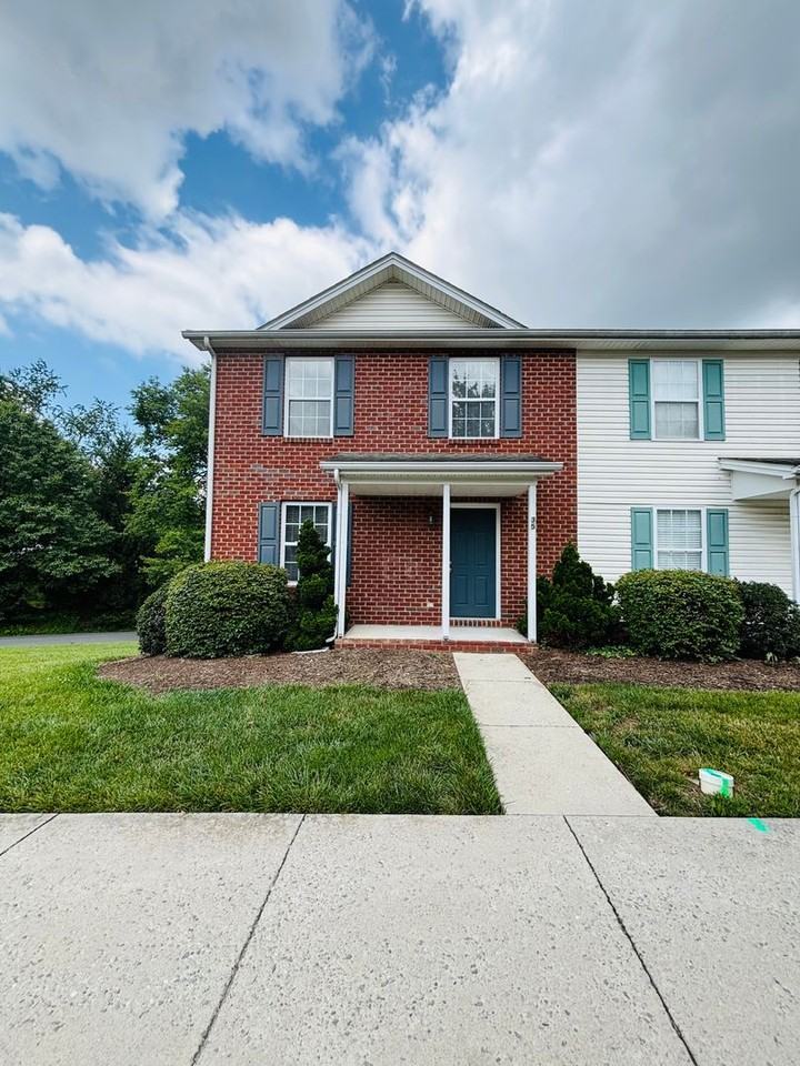 35 Charleston Ln - Photo 4 of 22
