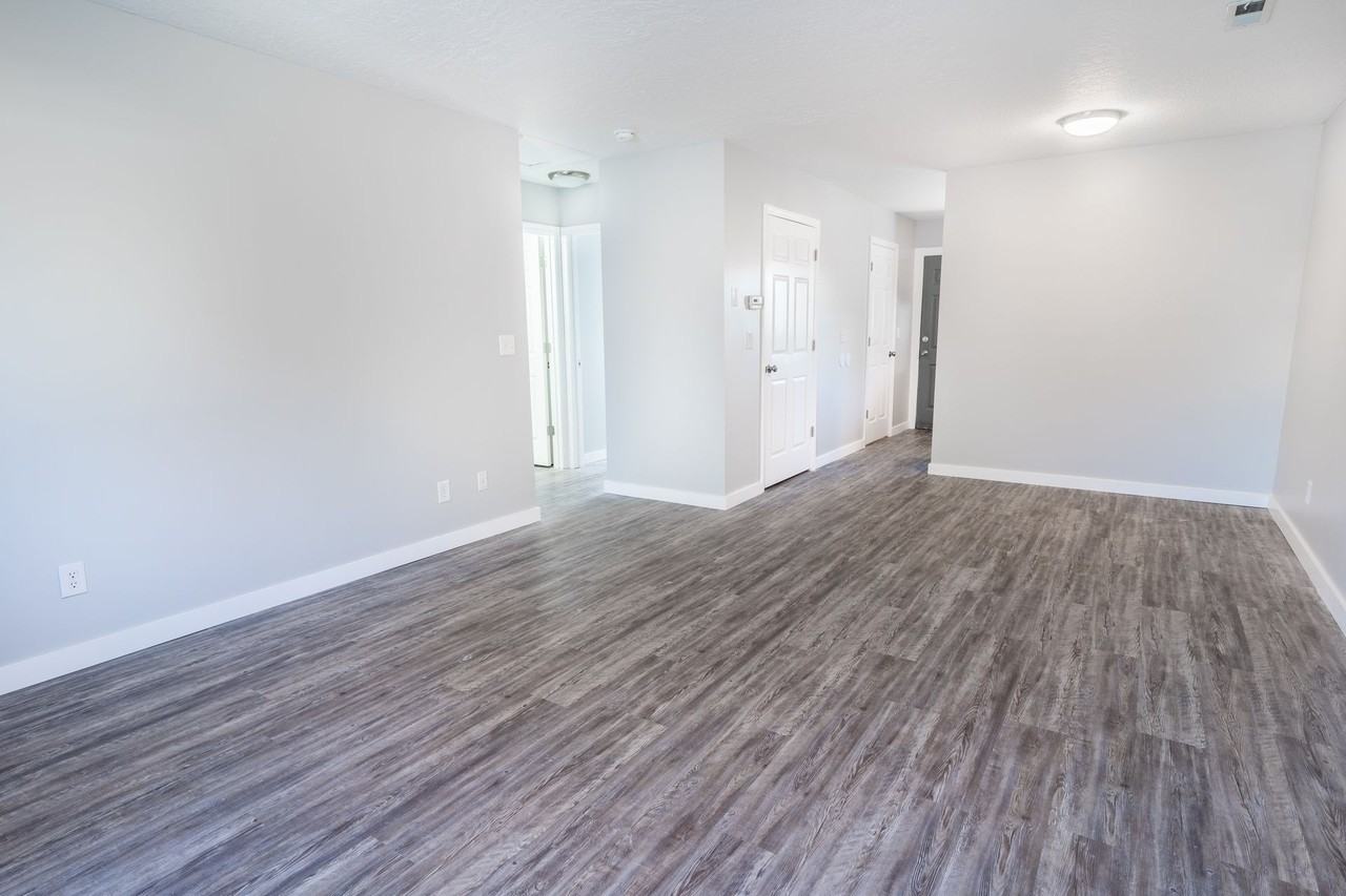 806 Pennsylvania Avenue NW - Photo 2 of 5