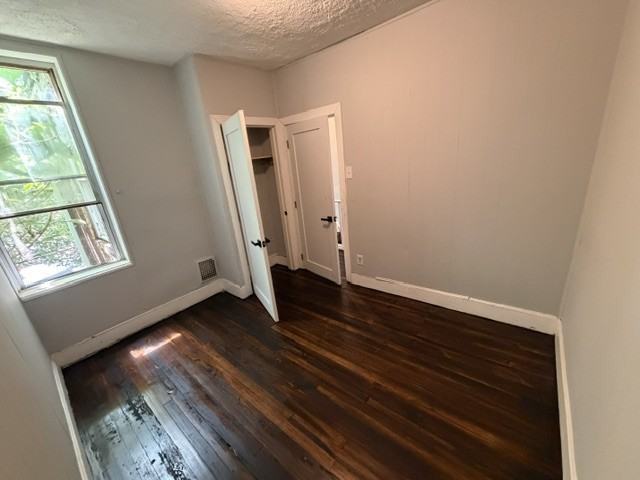 708 E Madison St #1 - Photo 7 of 11