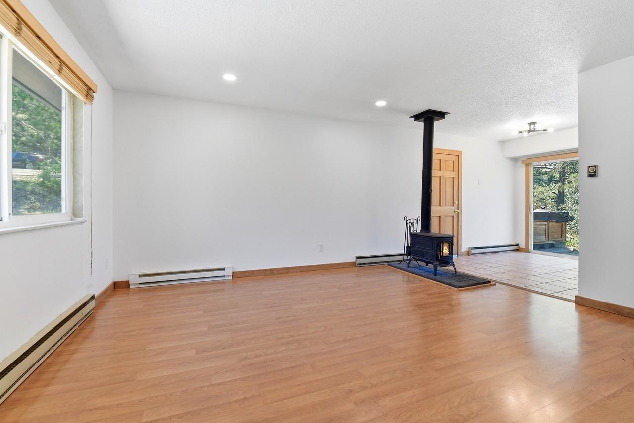 2130 Flat Iron Dr #1 - Photo 4 of 17