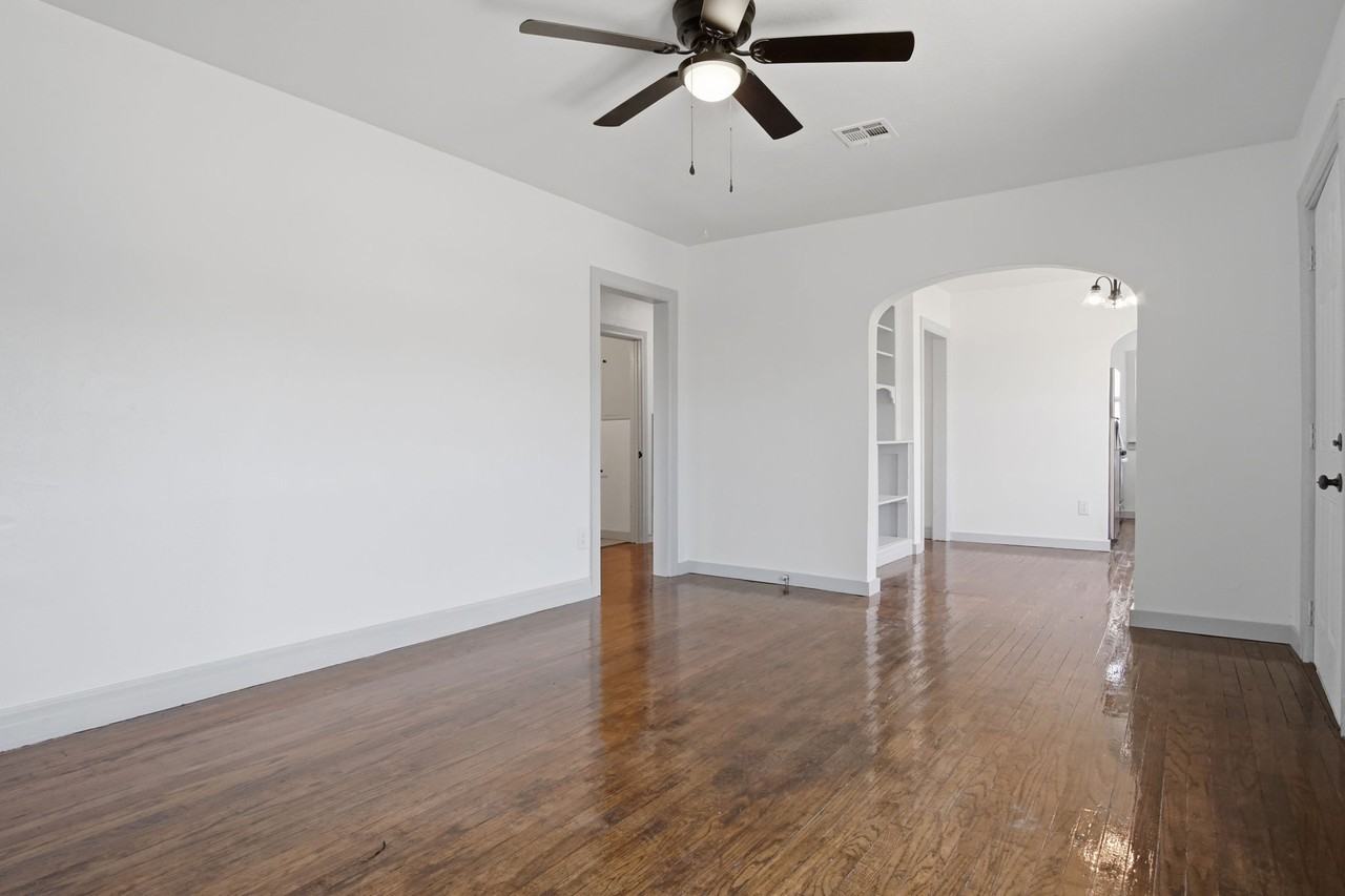 1236 Sw 30th St #1 - Photo 5 of 30