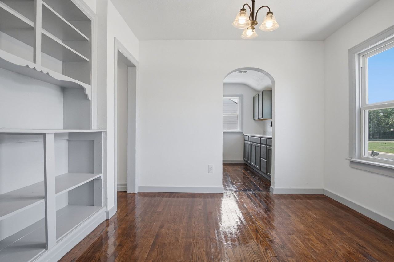 1236 Sw 30th St #1 - Photo 6 of 30