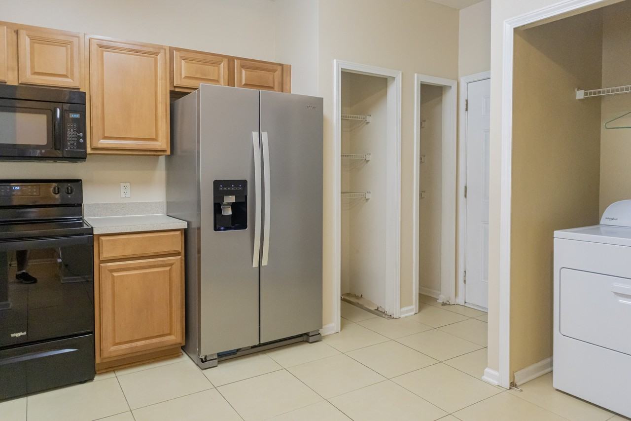 762 Scrub Jay Dr #1 - Photo 3 of 25