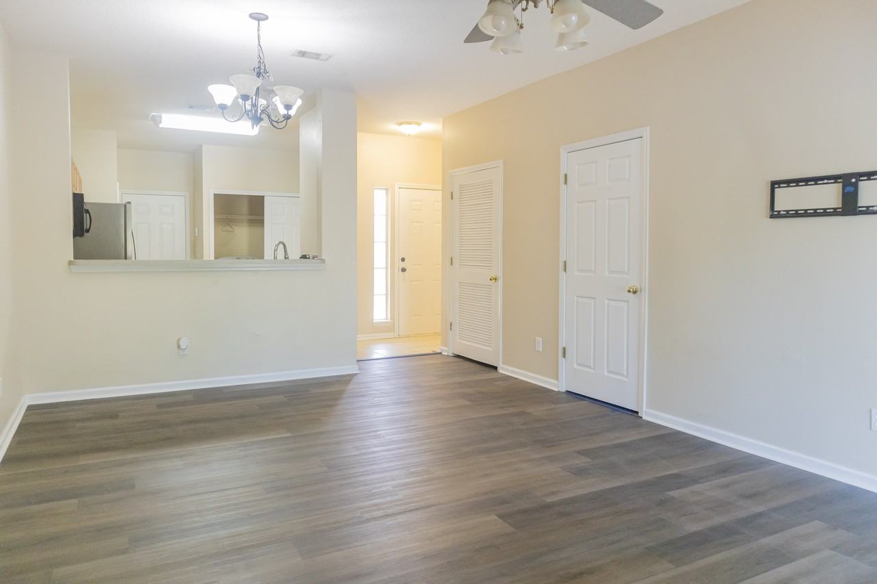 762 Scrub Jay Dr #1 - Photo 4 of 25
