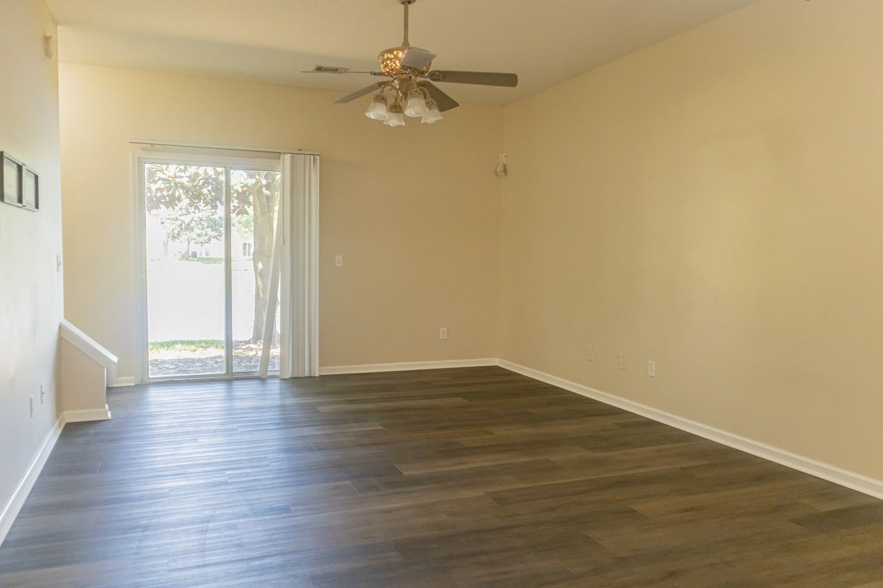 762 Scrub Jay Dr #1 - Photo 5 of 25