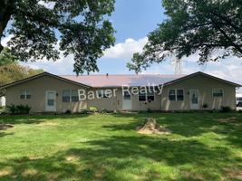 featured image of 1700 Linda Ln