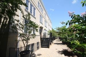 featured image of 525 G St Se