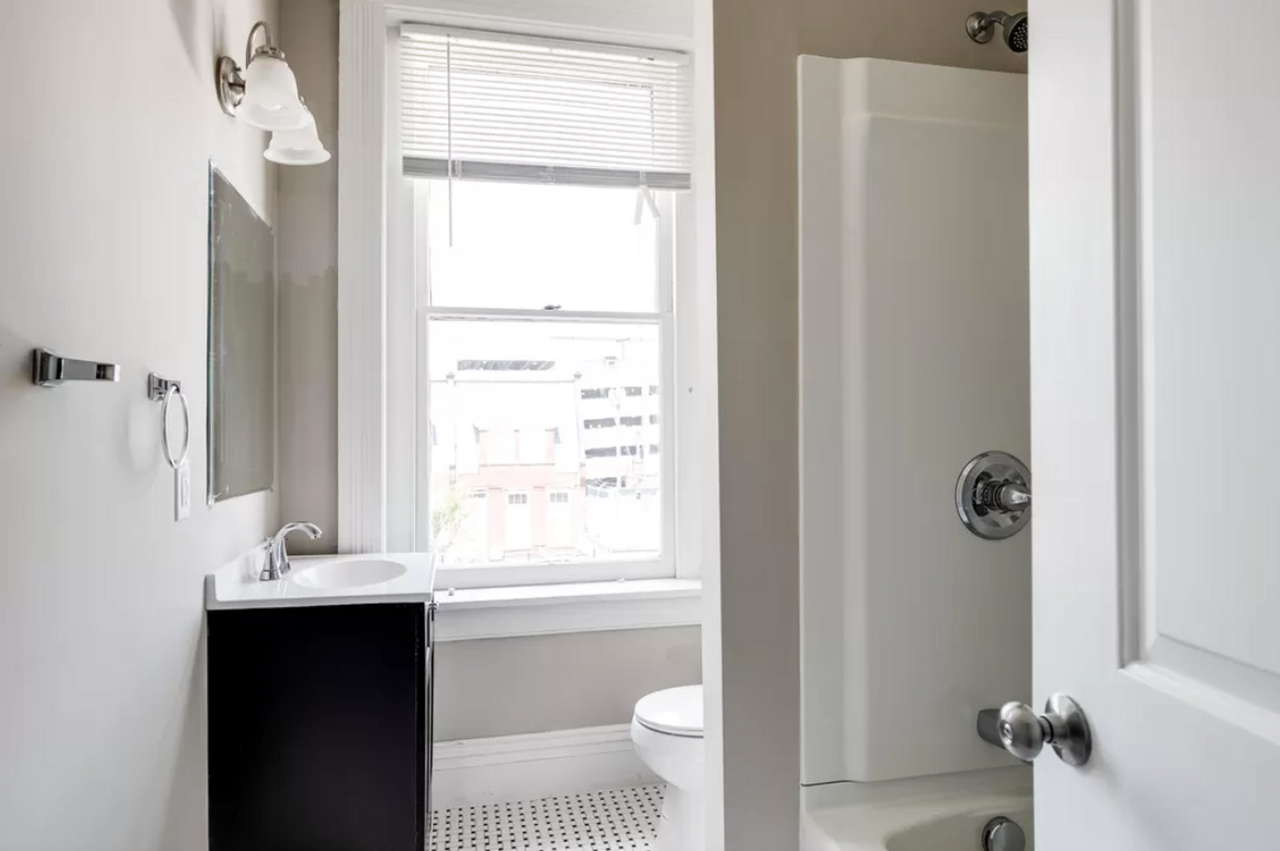 939 West Grace Street - Photo 3 of 42