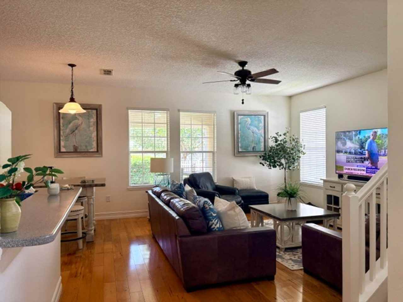 7001 Beargrass Rd - Photo 3 of 21