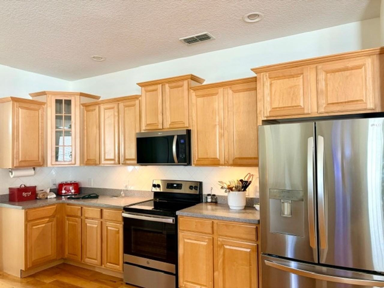 7001 Beargrass Rd - Photo 5 of 21