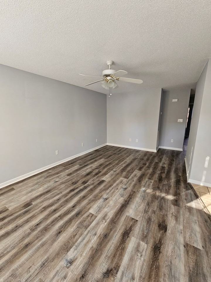 1210 Asheboro St - Photo 2 of 9