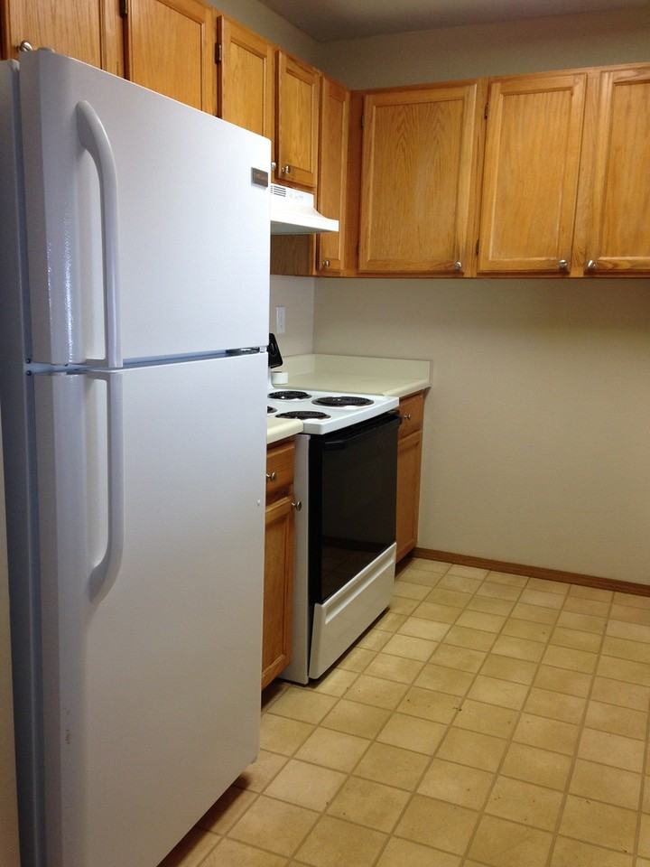 4205 Hunting Meadows Cir - Photo 5 of 16
