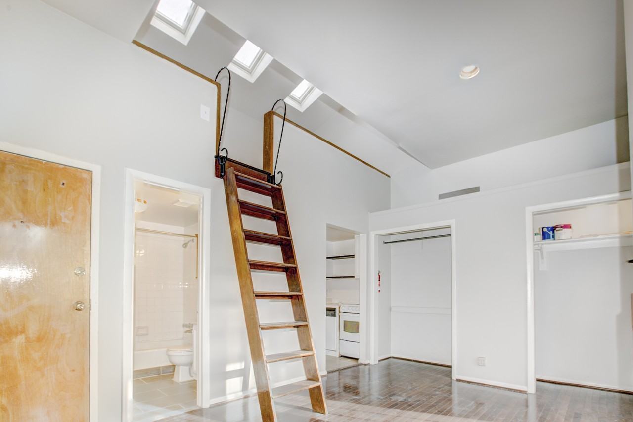 614 Elliott St Ne #2C - Photo 6 of 13