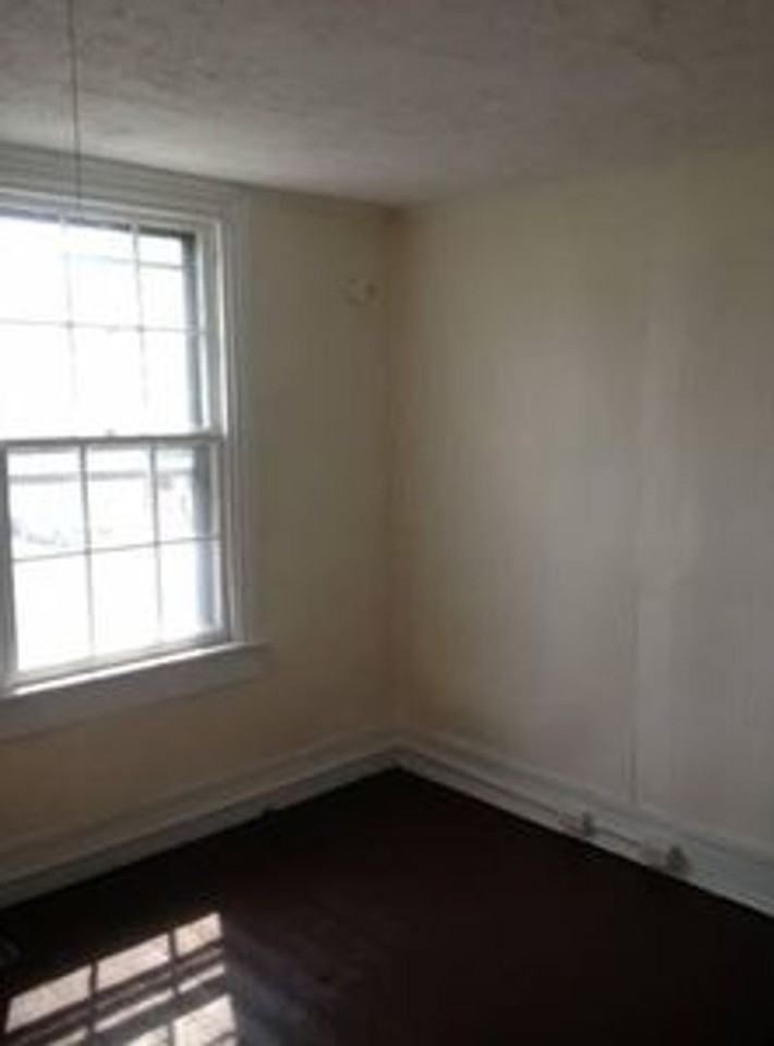 3100 Q St - Photo 5 of 7