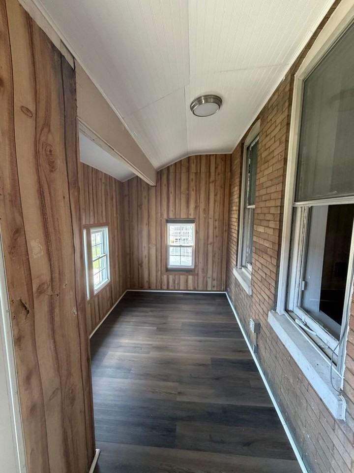 835 Linden Ave - Photo 3 of 24