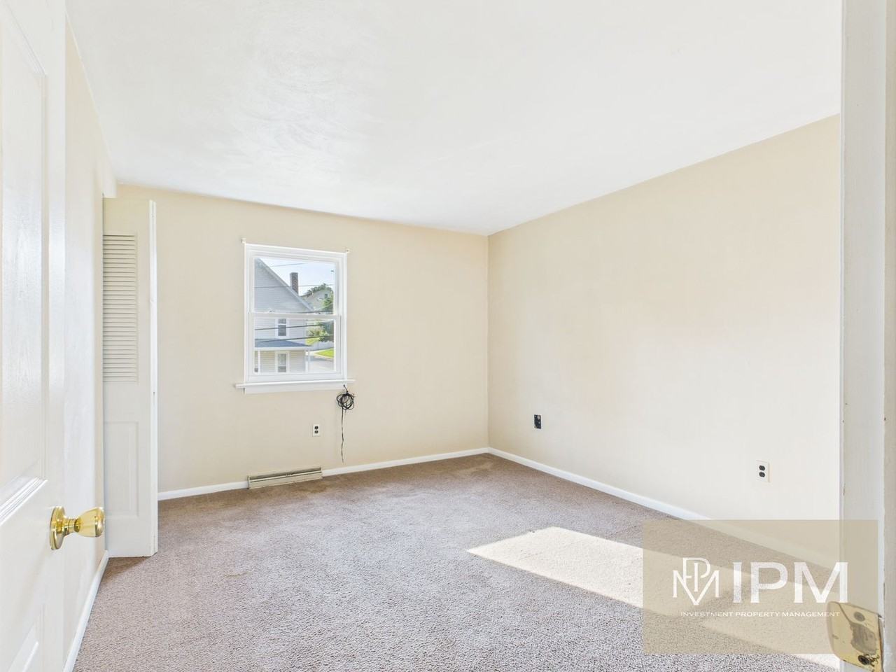 132 N Pleasant Ave - Photo 4 of 12