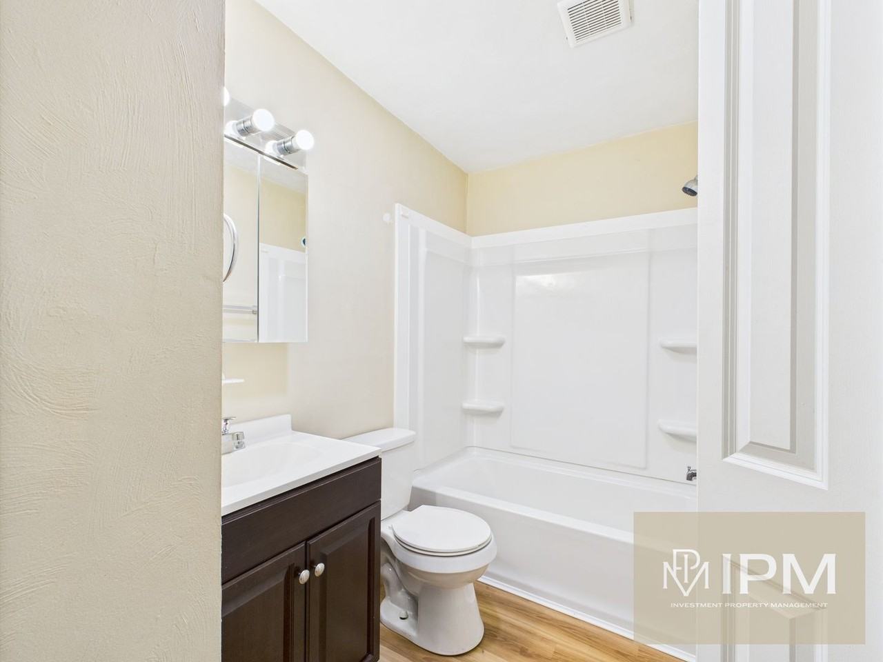 132 N Pleasant Ave - Photo 5 of 12