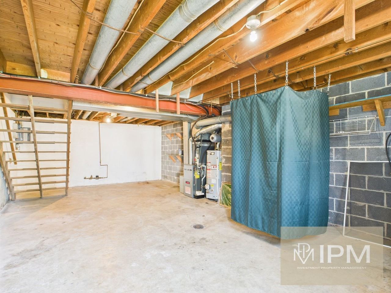 132 N Pleasant Ave - Photo 6 of 12