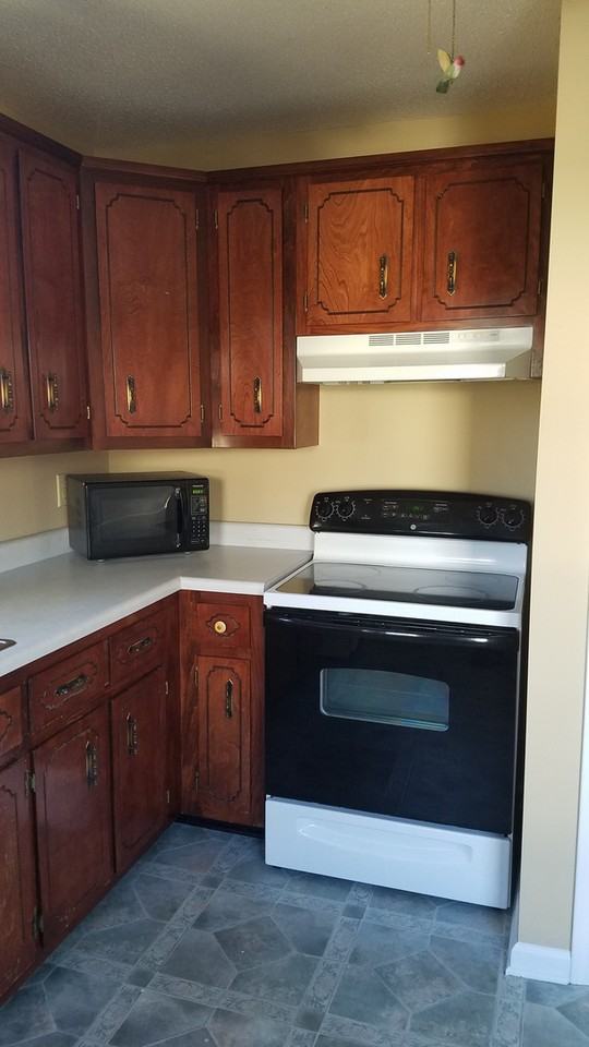 357 Erie Dr - Photo 2 of 13